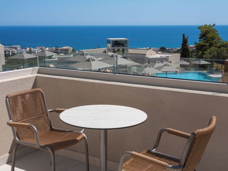 Galaxy Suites Boutique Resort - Image 2