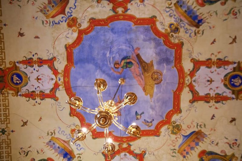 Hotel La Luna - Image 2