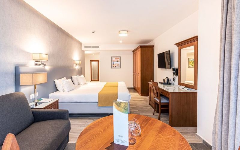 Solana Hotel & Spa - Image 9