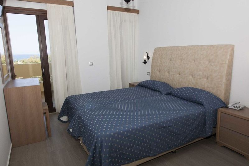 Sunny Suites Apartments - Image 3