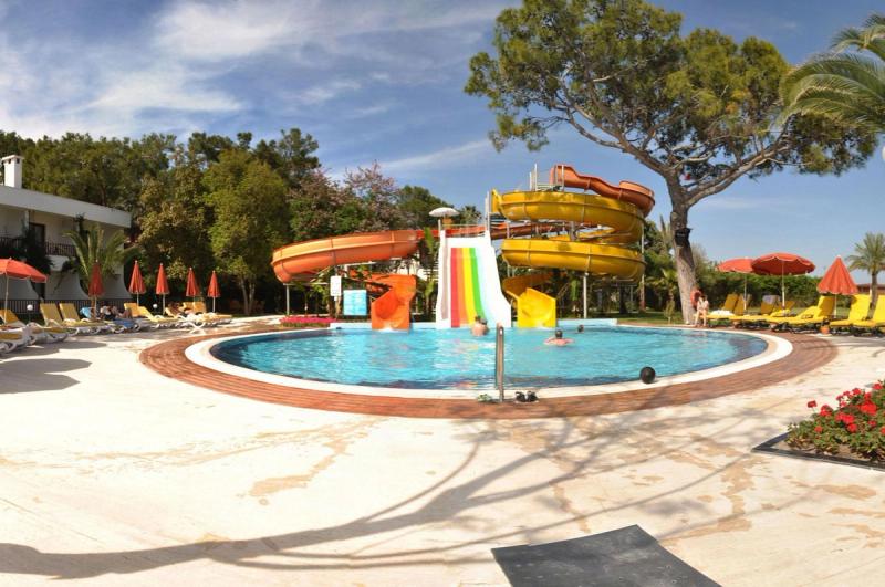 Club Boran Mare Beach - Image 9