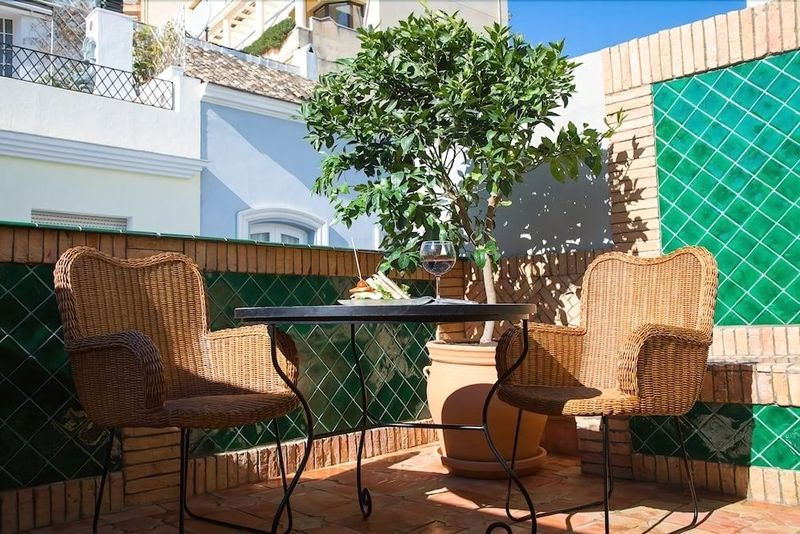 Gravina 51 Hotel - Image 10