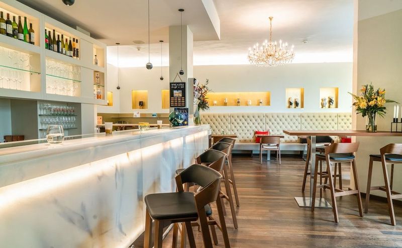 Hotel Rathaus Wein & Design - Image 3