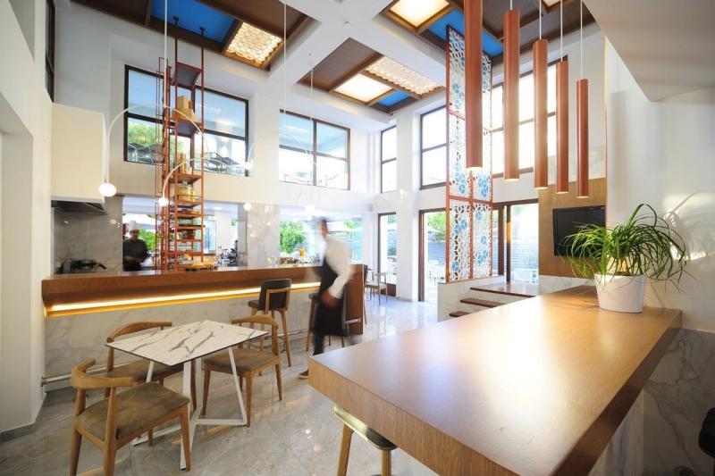 Atrium Ambience Hotel - Image 7