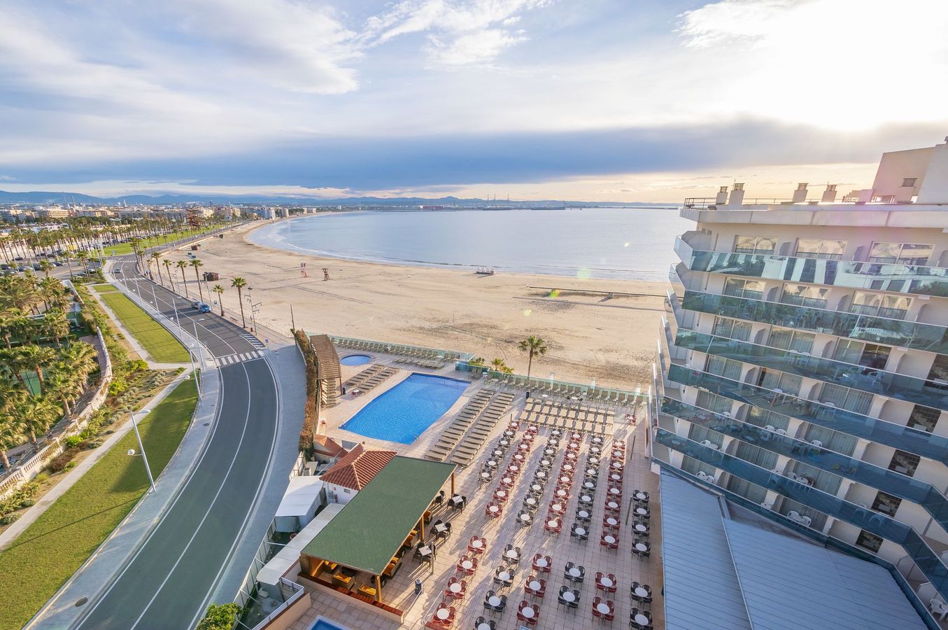 Hotel lige ned til stranden Golden Donaire Beach