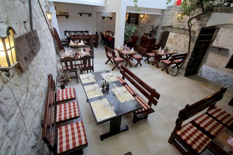 Heritage Hotel Tragos - Image 2