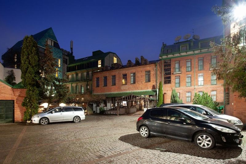 Best Western Santakos Hotel - Image 9