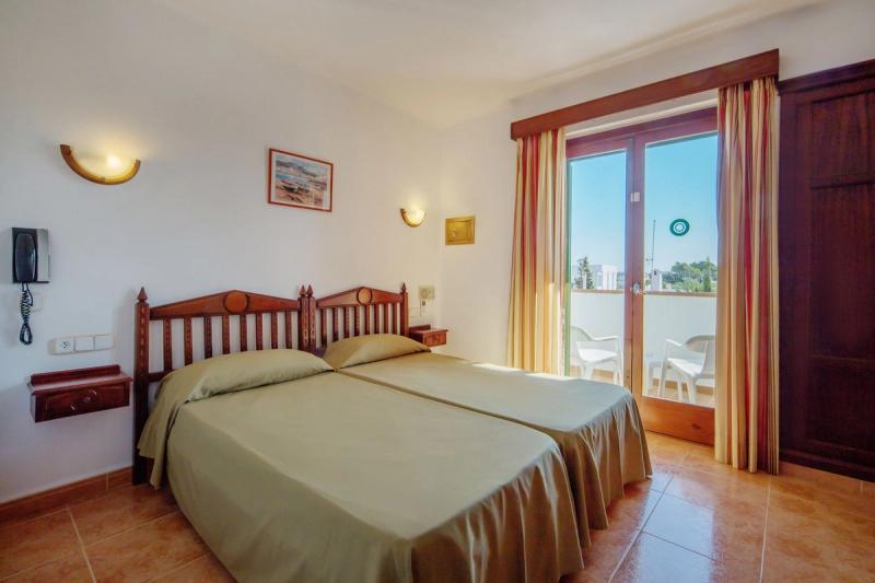 Hotel Ses Puntetes - Image 6
