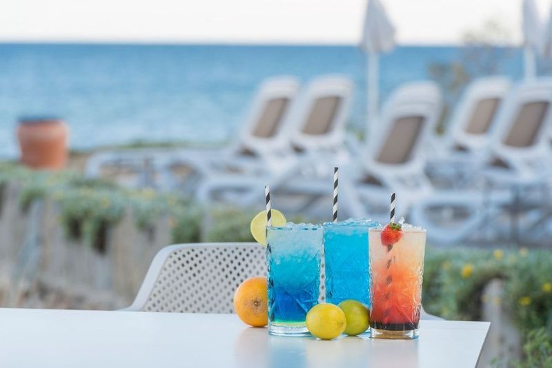 Atolon & Kaafu Beach Club - Image 4