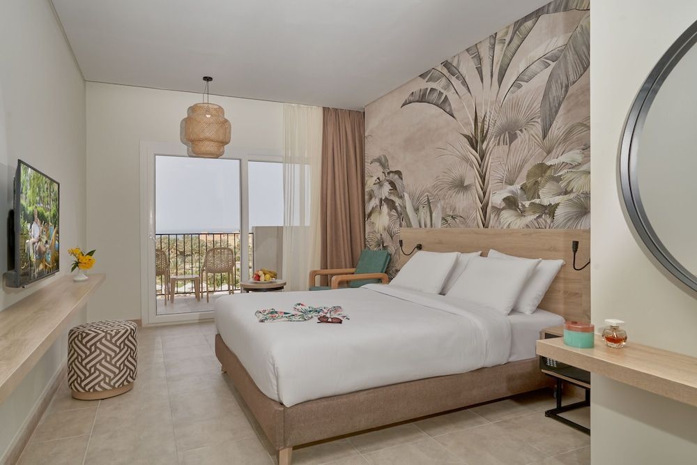 Three Corners Sunny Beach Resort - Image 10