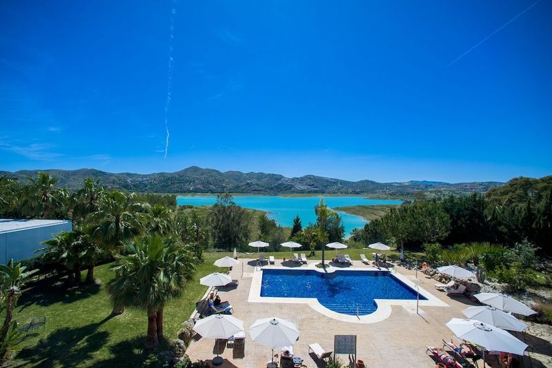 B bou Hotel La Vinuela & Spa - Image 7