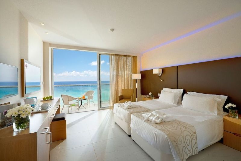Pernera Beach Hotel - Image 3