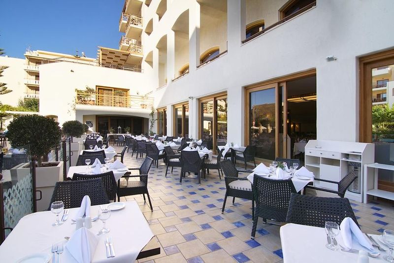 Theartemis Palace Hotel - Image 7