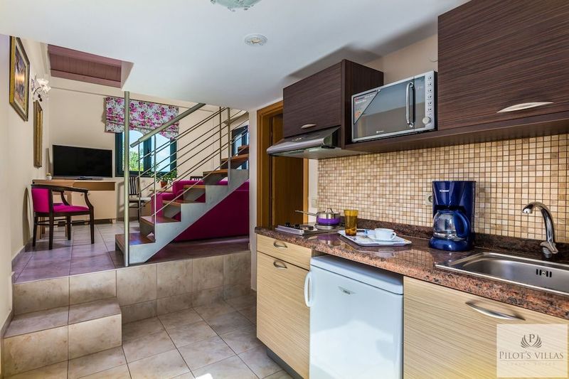 Pilot's Villas Luxury Suites - Image 10