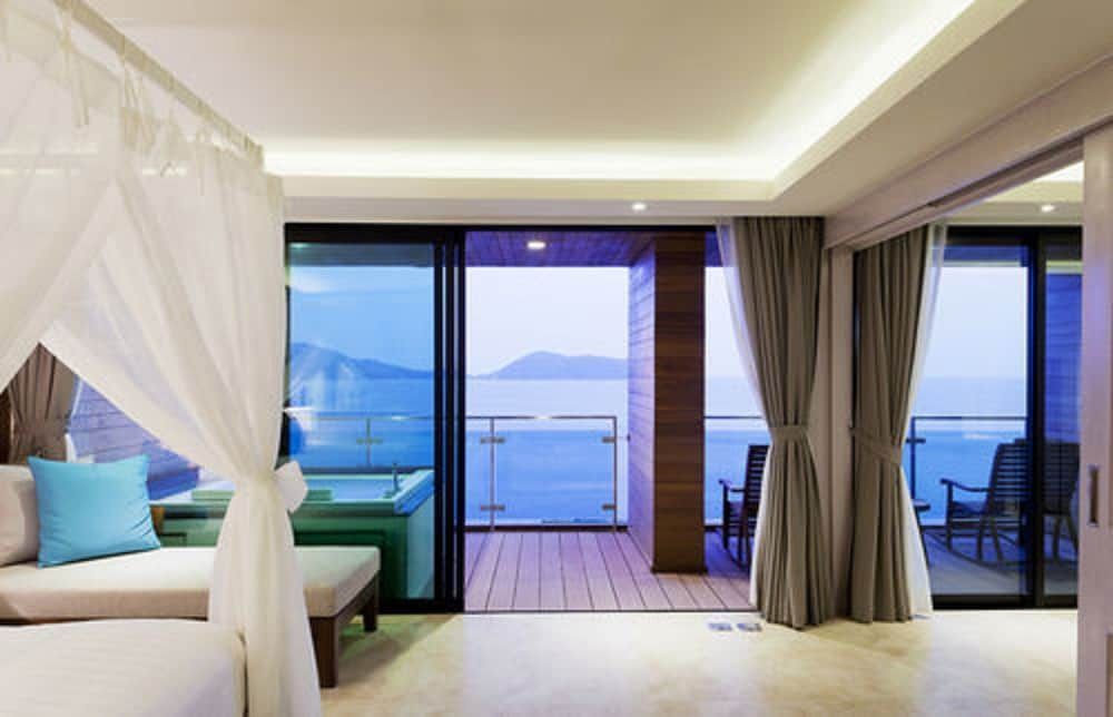 Zenmaya Oceanfront Phuket - Image 2