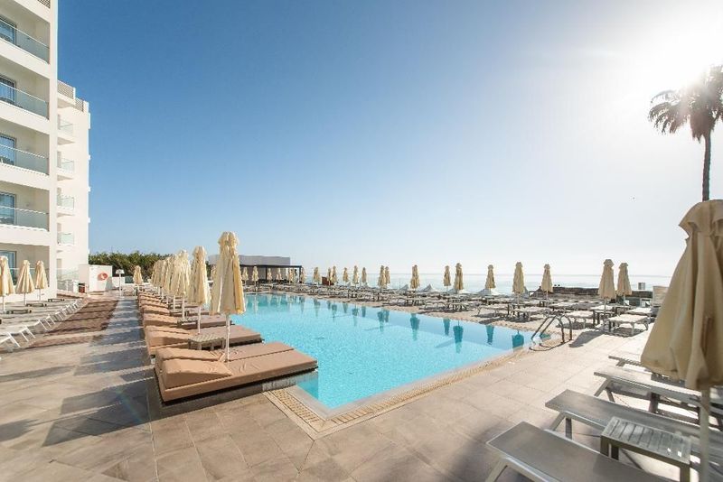 Evalena Beach Hotel - Image 4