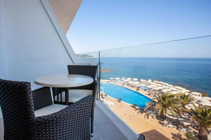 Værelse med balkon og havudsigt på Grupotel Aguait Resort & Spa på Mallorca