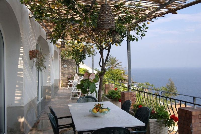 Maresca Hotel Praiano - Image 1