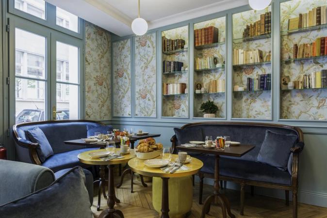Restaurant på Hotel De Neuve by HappyCulture i Paris