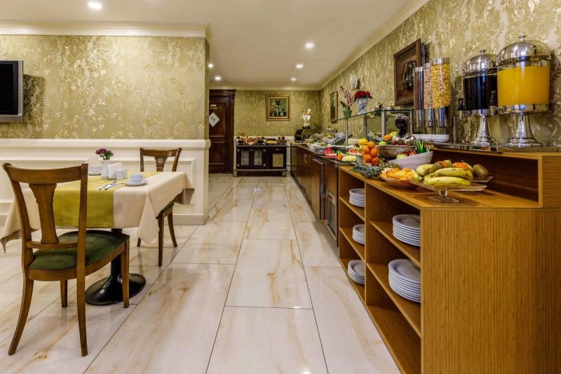 Golden Crown Hotel - Image 10
