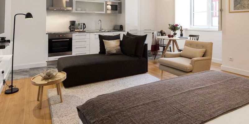 Lisbon Serviced Apartments - Baixa Castelo - Image 3