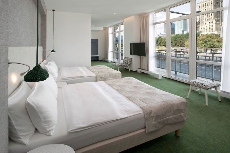 Metropol Hotel - Image 5