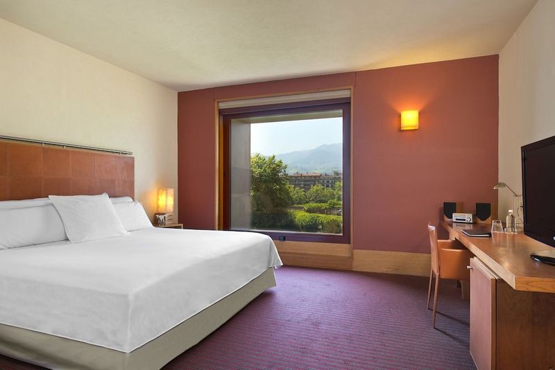 Melia Bilbao Hotel - Image 3