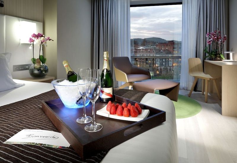 Barcelo Bilbao Nervion - Image 8
