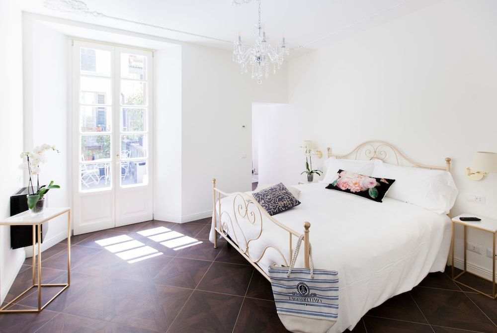 Alessia's Place ligger i sentrum av Como, Italia