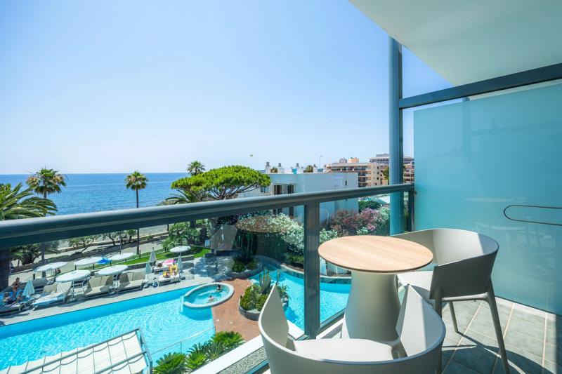 Marins Suites Hotel - Image 5