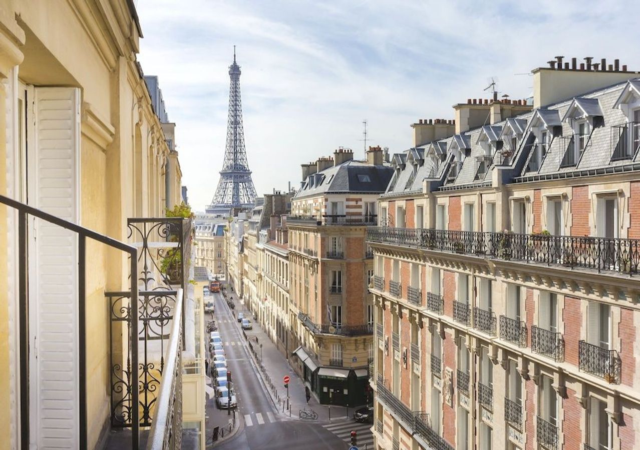 Bestil hotel i Paris tæt på Eiffeltårnet