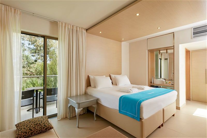 The Island Hotel - Image 3