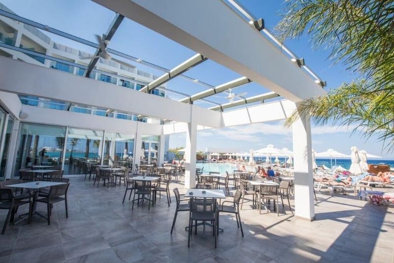 Evalena Beach Hotel - Image 5