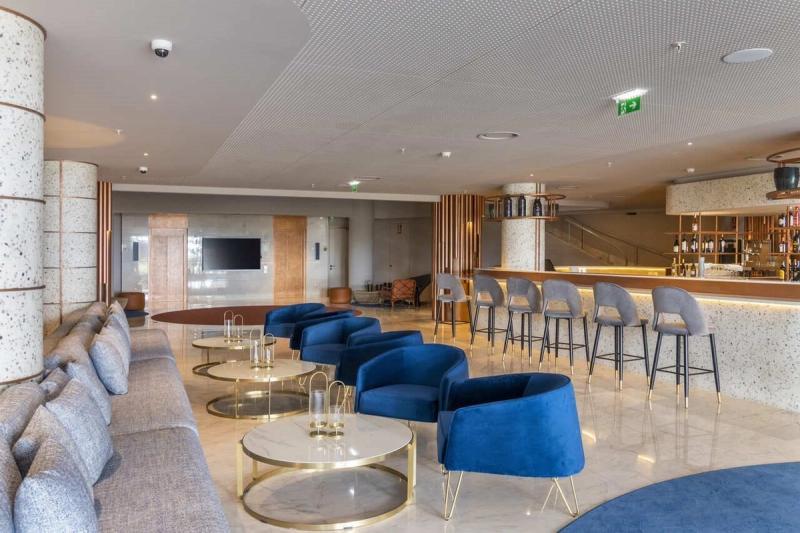 Next Hotel - Image 10