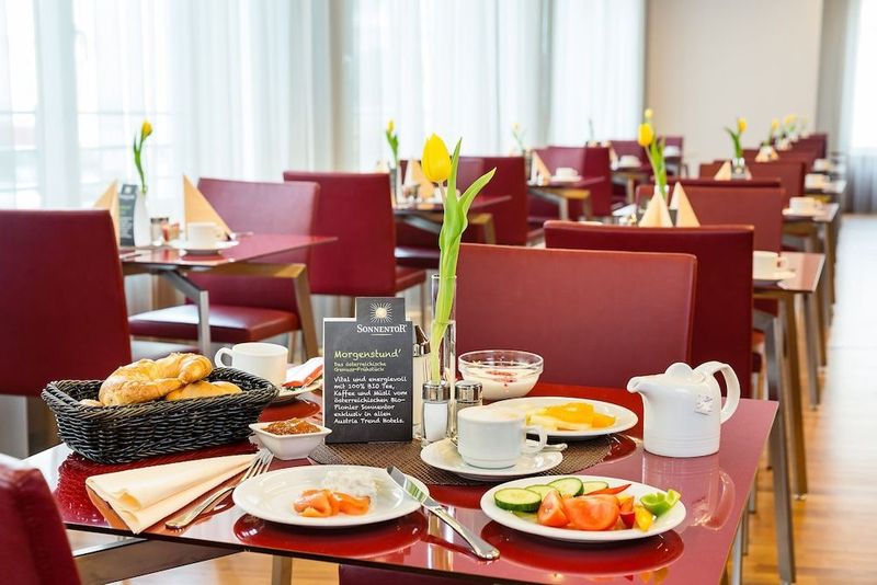 Austria Trend Hotel Europa Wien - Image 3