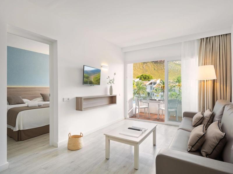 Puerto Azul Suite Hotel - Image 7