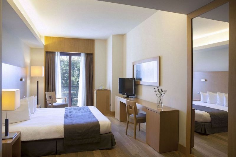 Lazart Hotel - Image 7