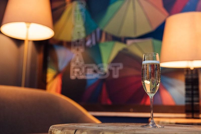 PeakTure Hotel Bucharest - Image 6