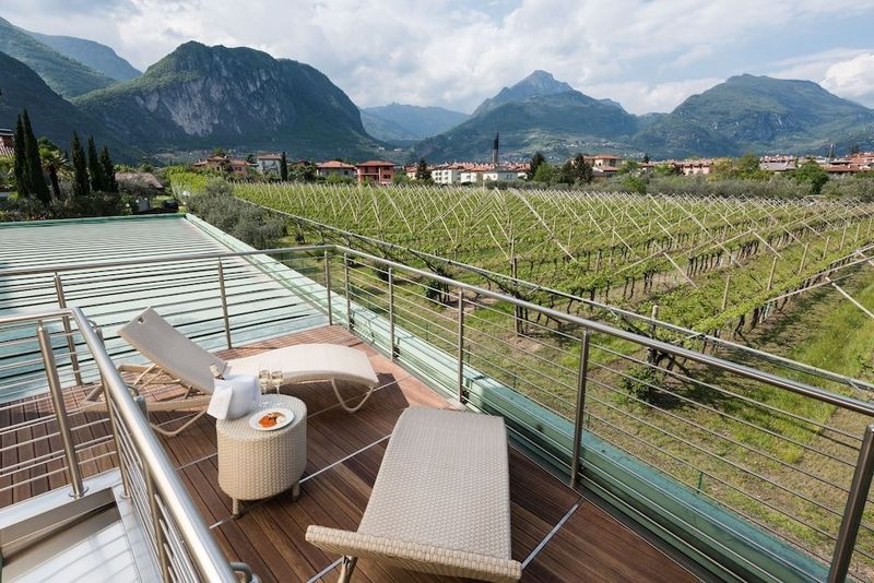Hotel Villa Nicolli Romantic Resort - Image 3