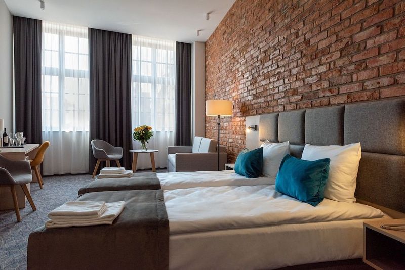 Korona Hotel Wroclaw Market Square - Image 1