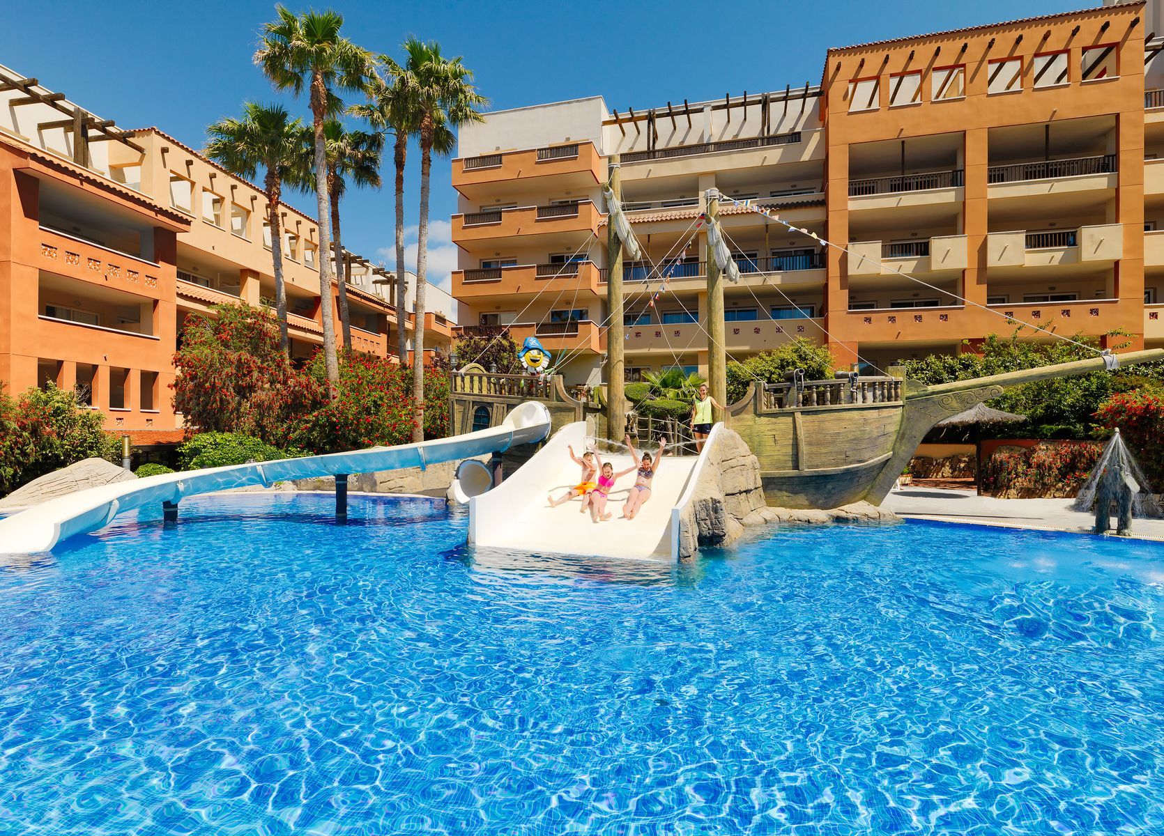 H10 Mediterranean Village - Image 8