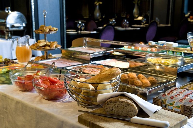 Mamaison Hotel Andrassy - Image 8