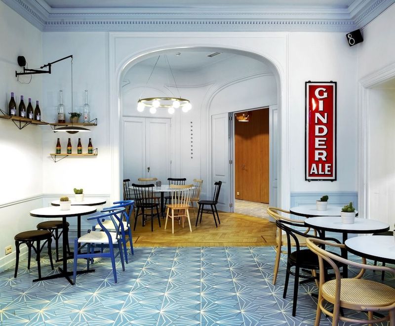 Vintage Hotel - Image 5