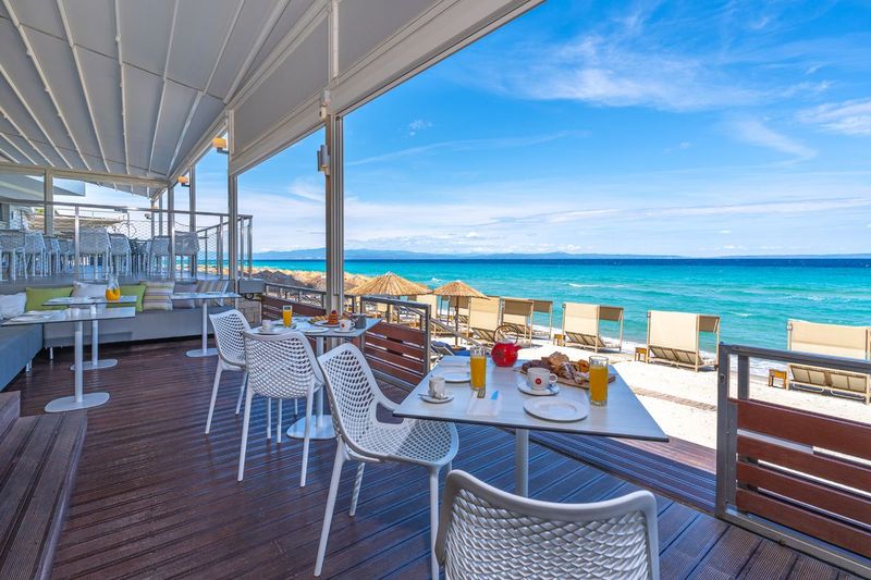 Ammon Zeus Luxury Beach Hotel - Image 6