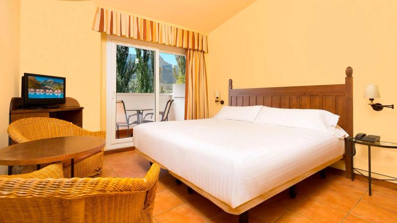 Fuerte Grazalema Hotel - Image 3