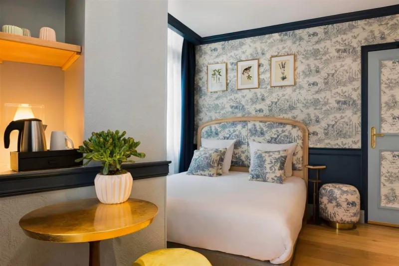 Hotel De Neuve by HappyCulture