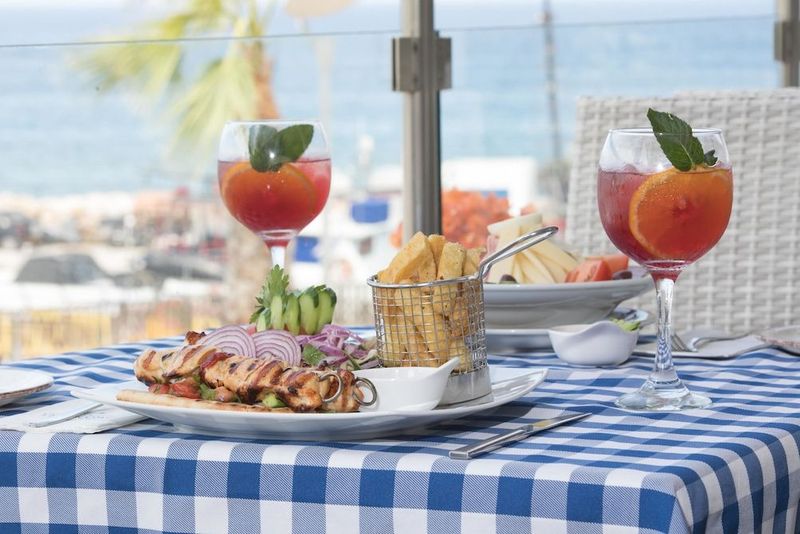 The Golden Coast Beach Hotel - Image 4