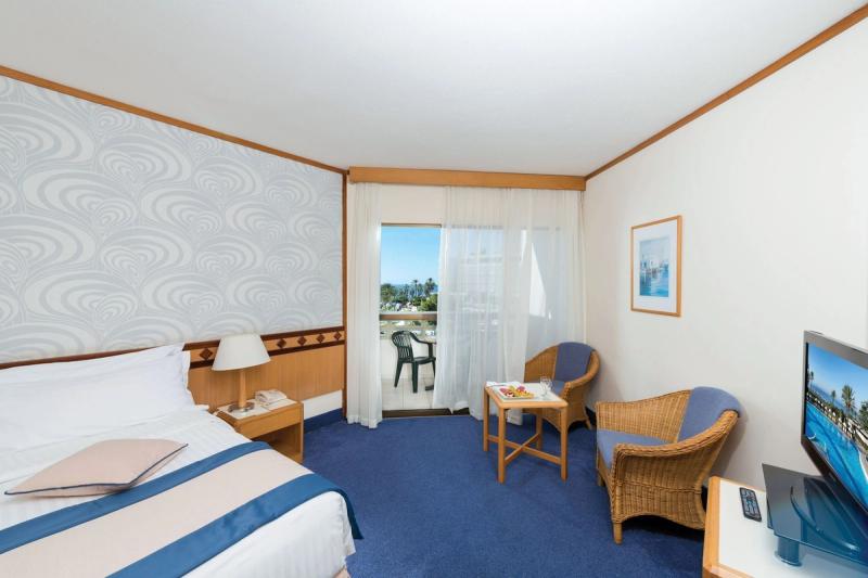 Constantinou Bros Athena Beach Hotel - Image 7