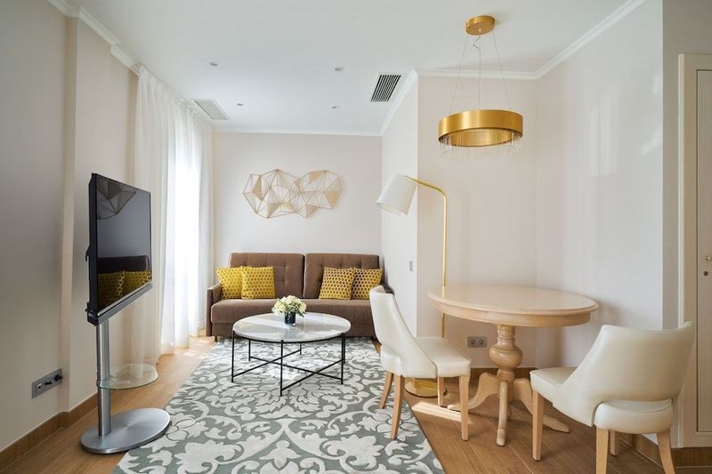 Tandem Soho Suites - Image 8