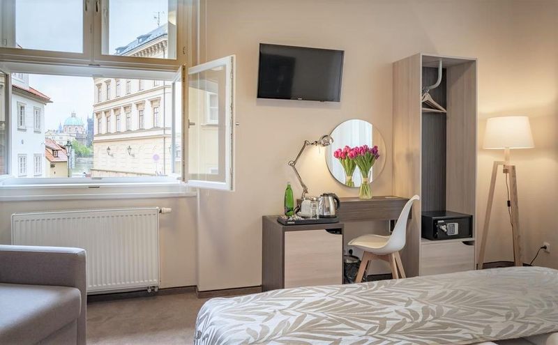 Pytloun Kampa Garden Hotel Prague - Image 5